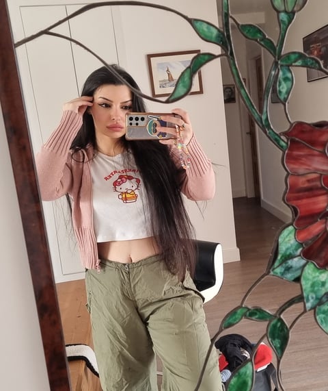 livesexr.com emiru profile on OnlyFans in findom category