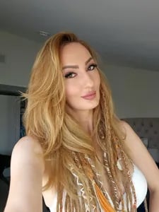 livesexr.com lisina_free profile on OnlyFans in free category