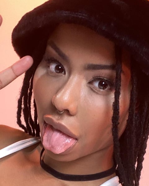 livesexr.com thekiranoir profile on OnlyFans in snapchat category