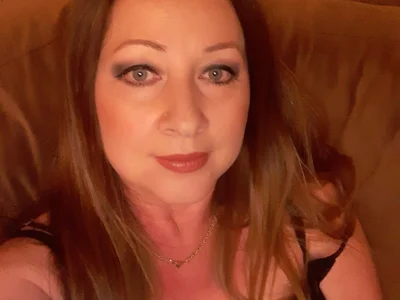 suzanara webcam livesex profile in curvy cams